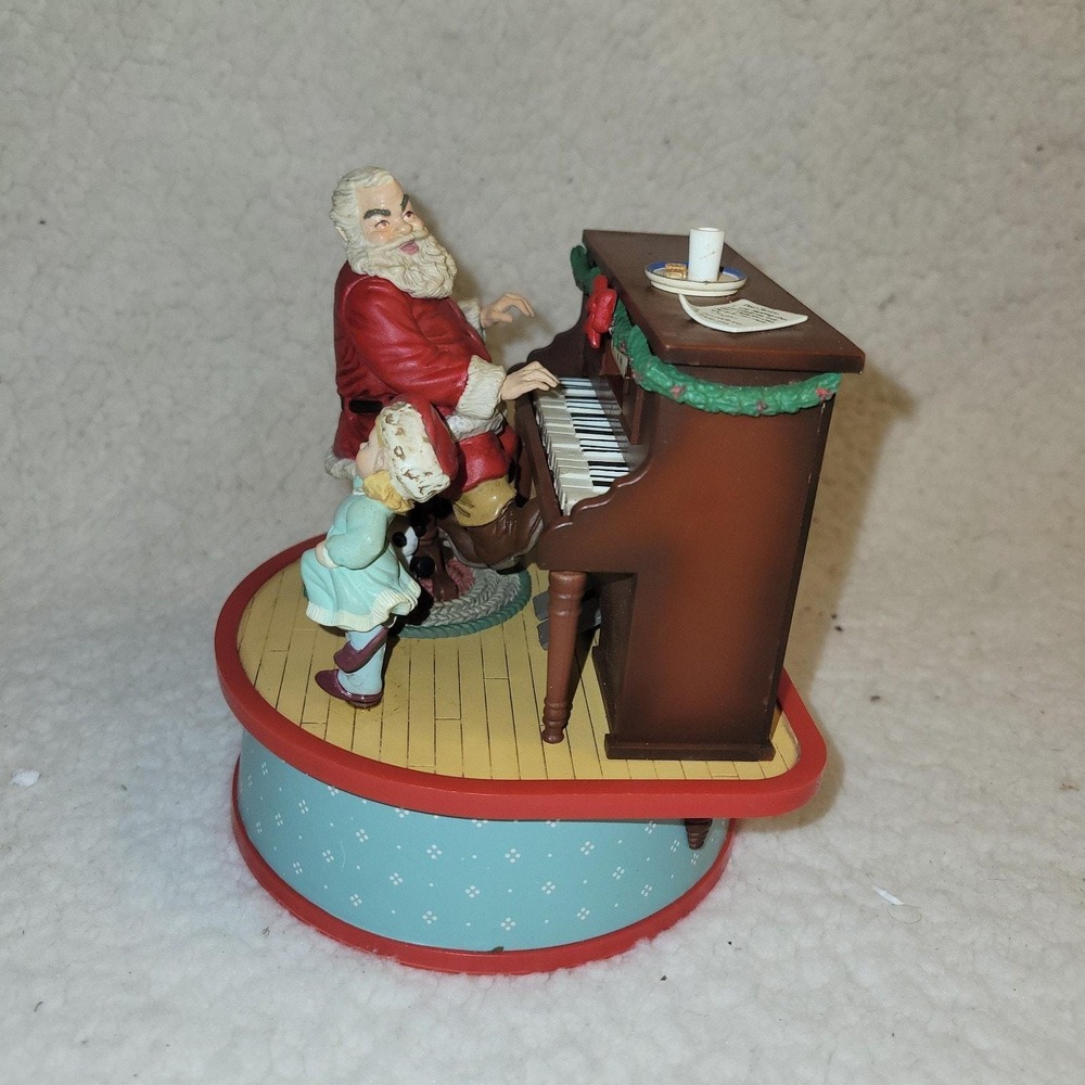 Enesco 1988 Small World of Music Santa the Entertainer Music Box Animated
